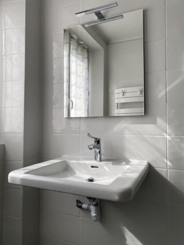 Salle de bain PMR Ploumoguer (2)