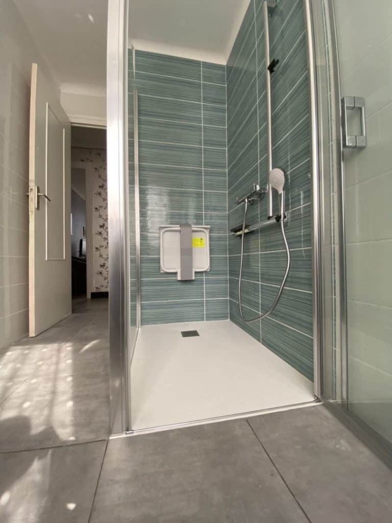Salle de bain PMR Ploumoguer (9)