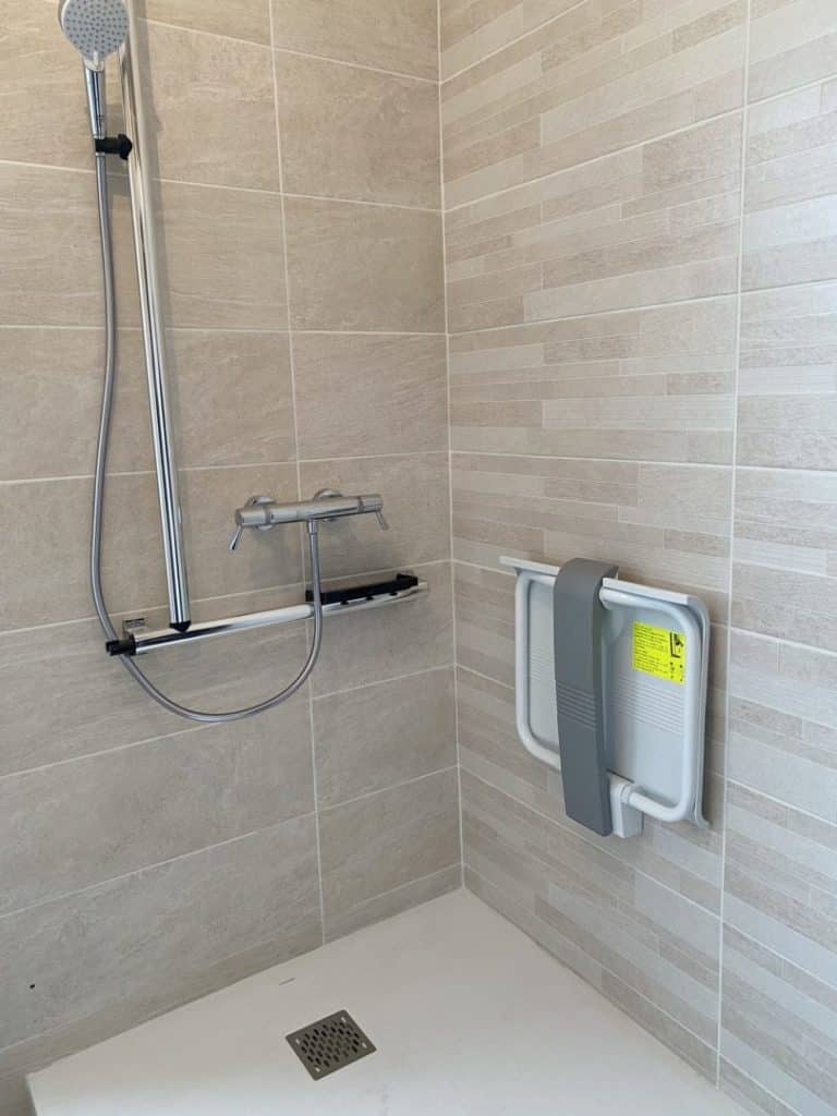 Salle de bain PMR Plouzané (4)