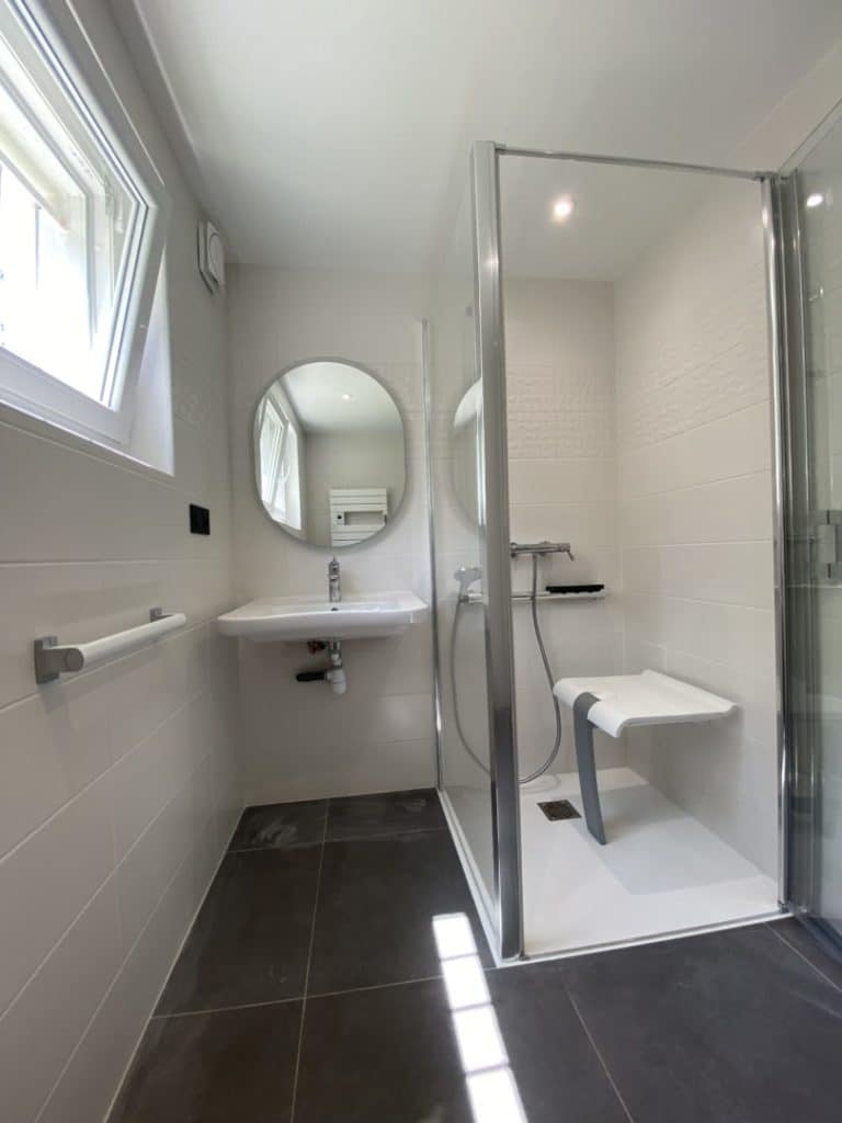 Aménagement garage en chambre et salle de bain PMR Le Conquet (6)