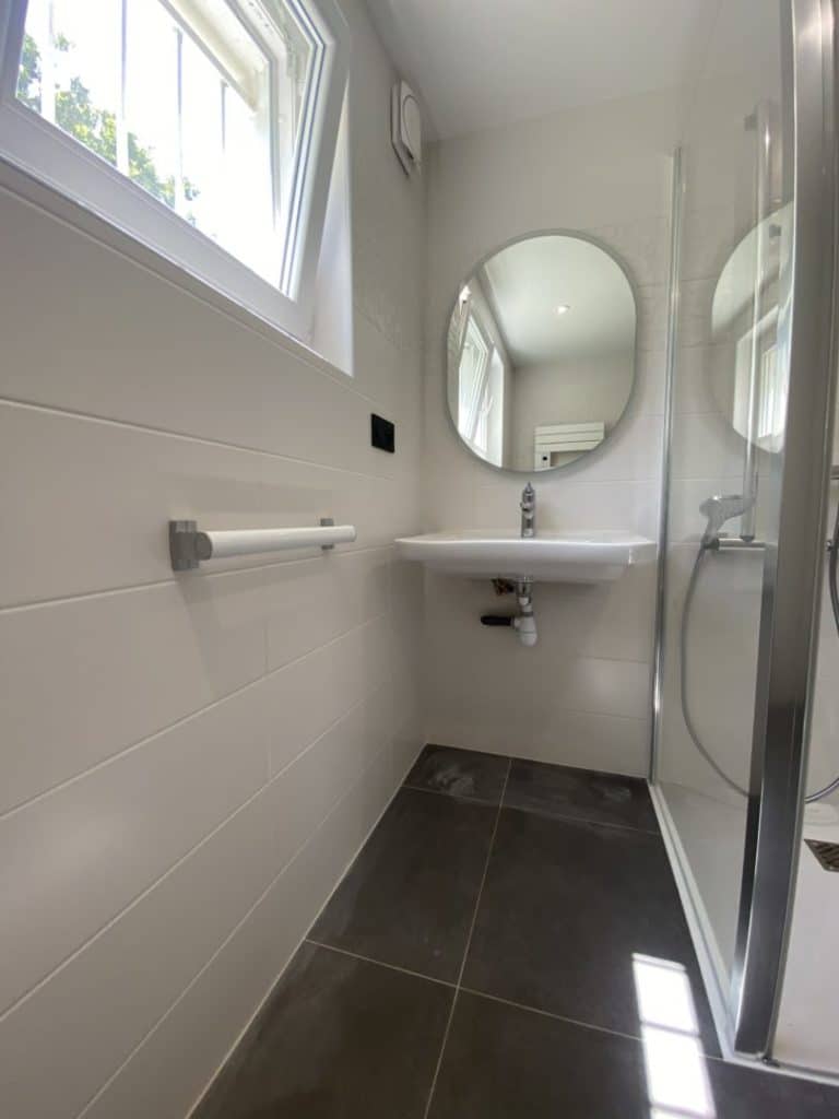 Aménagement garage en chambre et salle de bain PMR Le Conquet (9)